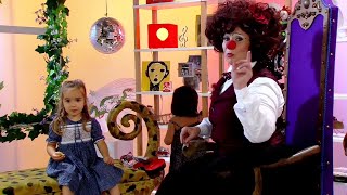 📺 TV RUBRA  Rubra e as Criaturas  ALICE E LOLA NO AMOR Ep1  1ª Temp [upl. by Htiderem235]