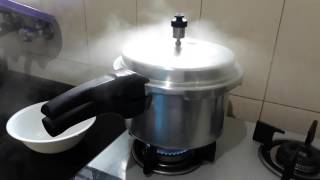 Pressure Cooker Visual Sound Effect [upl. by Htebazila]