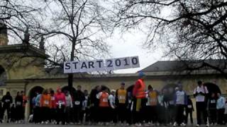 Neujahrslauf München 2010 Hofgarten  Englischer Garten [upl. by Lessirg858]