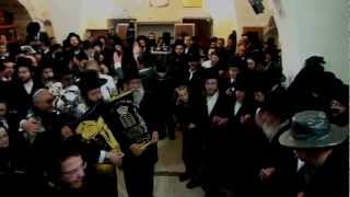 Hachnasas Sefer TorahAmazing Hasidic dance amazing [upl. by Nivrem]