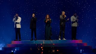 Pentatonix  quotHallelujahquot Live from The Evergreen Christmas Tour 2021 [upl. by Philpot]