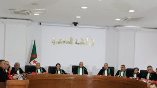 Algérie  12 juges 4 jours et le nombre de votants de 56 millions à 112 millions de personnes [upl. by Zirkle]