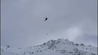 SOCCORSO ALPINO il recupero della salma di un alpinista svizzero precipitato dalla Becca Etresenda [upl. by Alton]