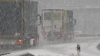 WinterChaos in Deutschland  Eisregen und Schneefall in NRW und RLP [upl. by Ursa]