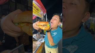 Burger megalodon kenyangnya sampe seminggu makan diPart selanjutnya ya batrenya abis haha [upl. by Tedd]