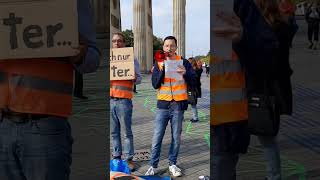 Klimaprotest am Brandenburger Tor letztegeneration brandenburgertor hochwasser klimastreik [upl. by Dacia466]