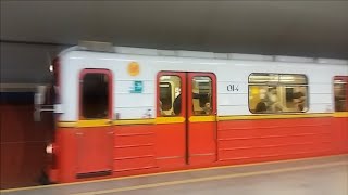 Wagonmasz 815731 pociąg 7 M1  Racławicka  Ratusz Arsenał Metro Warszawskie [upl. by Eibocaj]