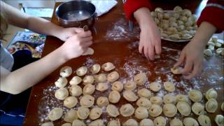 So machen wir russische Pelmeni [upl. by Hole746]