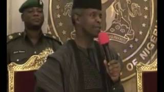 Klint Da Drunk Gives Prof Osibanjo N5000 At The Rivers State Gala Night [upl. by Dickerson867]