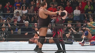 Kane shows off his immense strength by lifting Big Show overthetoprope Royal Rumble 2002 [upl. by Rentschler]