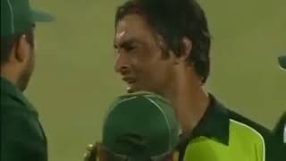 Sachin Tendulkar and Virender Sehwag smashing Shoaib akhtar [upl. by Teeter]