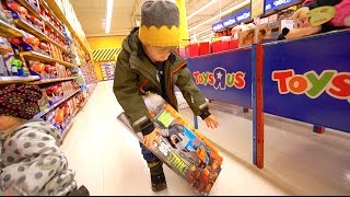 Nerf Shopping at ToysquotRquotUs [upl. by Naitsirt]