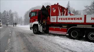 Feuerwehren Kaumberg und Hainfeld im SchneeEinsatz [upl. by Hennessey]