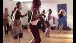 Stage de danses africaines par Sellou african dance workshop [upl. by Iffar714]