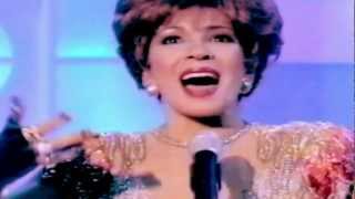 Shirley Bassey  GOLDFINGER  Diamonds Are Forever 1997 Live [upl. by Adran480]