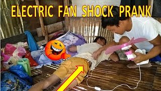 ELECTRIC FAN SHOCK PRANK 🤣pati ako nadali🤣Bemaks tv [upl. by Alesram]