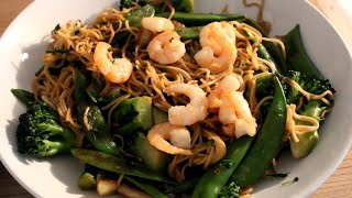 Chinese Mie met Garnalen en Broccoli Recept [upl. by Nylodam299]