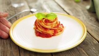 Barilla  How to make Spaghetti with Basilico sauce [upl. by Droffats273]