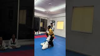 Taekwondo selfdefense shorts taekwondo selfdefenseclass defence [upl. by Bartlet616]