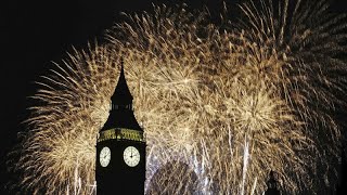 Capodanno 2024 fuochi dartificio su Roma Berlino e Londra così lEuropa celebra il nuovo anno [upl. by Naxor]