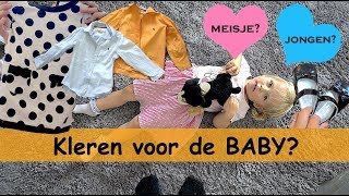 KiNDERKLEDiNG UiTZOEKEN  Bellinga Family Vlog 754 [upl. by Uwton]