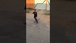 OLHA O QUE ELE TÁ FAZENDO 🤣 grau fypシ゚viral fy bike viralvideo explore 1000grau [upl. by Ham]