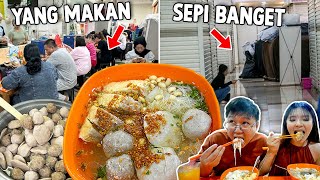 NEKAT JUALAN BAKSO DI MALL SUPER SEPI TAPI YANG BELI RAME BANGET [upl. by Arleyne863]