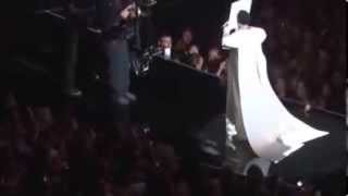 Lady Gaga Applause at the 2013 VMA Audience vision [upl. by Elinnet]