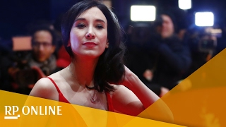 Promis bei der Eröffnung der Berlinale 2017 [upl. by Nahsin642]