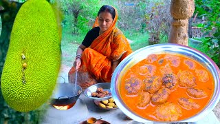 মাংসের স্বাদে গাছপাঁঠার কোফতা কারি রান্না  Bengali famous Echor Kofta Curry  Green Jackfruit [upl. by Llertnac425]