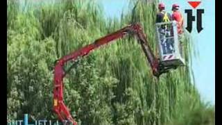 PIATTAFORMA AEREA CINGOLATA HINOWA LIGHTLIFT 1472 [upl. by Pettifer]