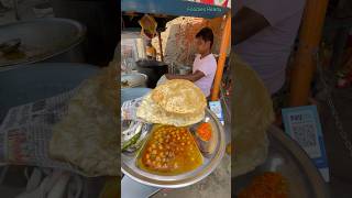 20 साल से खिला रहे tasty छोले भटूरे👌😋 chole bhature ki plate 30₹😱🤑shorts trending viral [upl. by Lorrac]