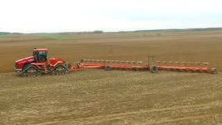 Orka największym pługiem świata Case Quadtrac PLOWING WITH THE LARGEST PLOW IN THE WORLD [upl. by Mook]