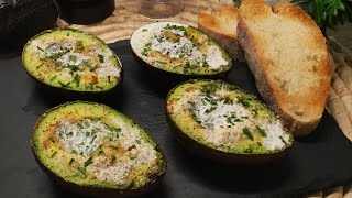 Recette rapide des avocats gratinés aux oeufs  avocado au gratin with eggs [upl. by Ashla259]