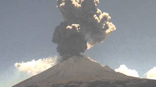 Popocatépetl gran explosión 18 de junio 2013 249pm [upl. by Rehc]