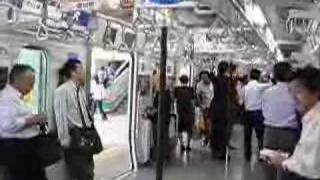 東京のイス無し電車（山手線）Compulsion standing seat train of Tokyo [upl. by Sevik656]