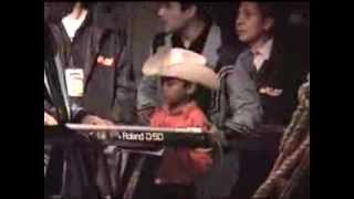 niño tocando con Kpaz de la sierra 2005 [upl. by Aletsirc]