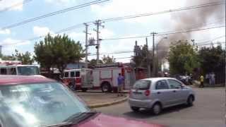 Incendio CBÑ en Peñalolen NFD in Structural Fire [upl. by Yhtuv]