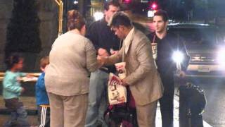 Sin Cara signing autographs unmasked [upl. by Brynne]