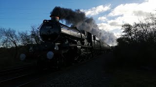 7029 on the Polar Express at Widney Manor 25112023 [upl. by Darelle]