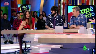 Cristina Pedroche se descalza en directo para desvelar el detalle navideño que oculta su look [upl. by Almeda]