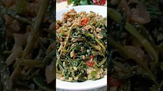 tumis kangkung bumbu tempe pedas sedap banget food shorts [upl. by Yditsahc]