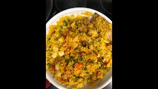 Quick amp Easy Mix Seafoods Paella [upl. by Ayotnom]