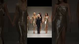 Supermodels Closing Versace Tribute to Gianni Versace Womens SpringSummer 2018 Fashion Show [upl. by Roswell456]