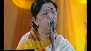 Lata Mangeshkar  Jo Wada Kiya Live Performance [upl. by Nosac]