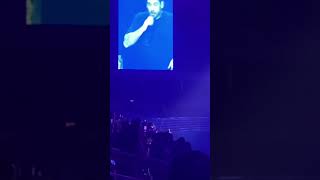 Cheque al portamor Melendi MelendiOfficial Movistar Arena Chile 2024 shorts musica viral [upl. by Hairakcaz]