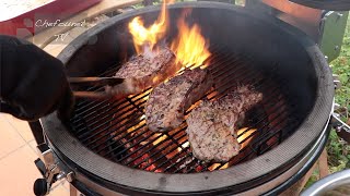 Faux filet de boeuf gras Bazadais grillé au kamado sauce chimichurri [upl. by Zebadiah]