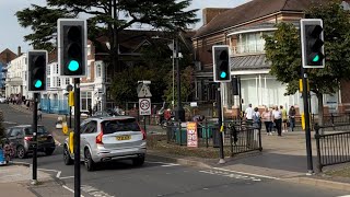 Peek LED Puffin Crossing Traffic Lights In Stratford Upon Avon [upl. by Chretien]