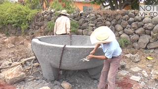 Artesanos hacen molcajete gigante en San Nicolás Obispo [upl. by Souza]