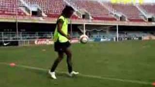 Ronaldinho Gaúcho  Joga Tv  Bolas na trave [upl. by Chadd57]